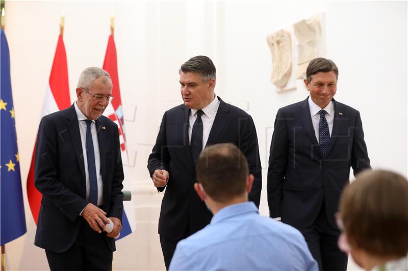 Presidents of Slovenia, Croatia and Austria call for stepping up vaccination