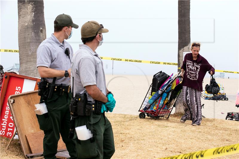 Maske se vraćaju u Los Angeles zbog povećanja broja zaraženih koronavirusom