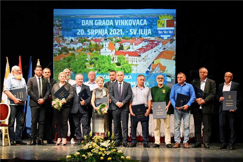 Građani Vinkovaca obilježavaju Dan grada i blagdan zaštitnika sv. Ilije