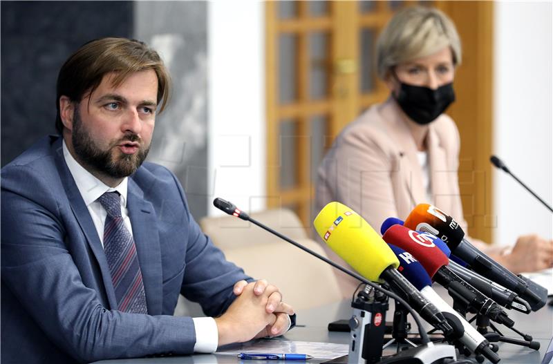 Konferencija za medije ministra Ćorića