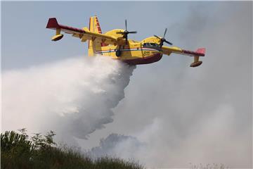 Lokaliziran požar koji je izbio oko 14 sati zapadno od zadarskog odlagališta otpada