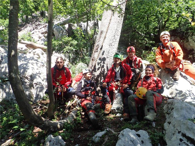 Počela speleološka ekspedicija u 1226 metara dubokoj jami Nedam na Velebitu