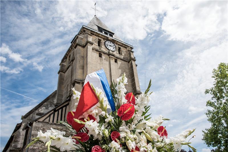 Francuska se prisjeća svećenika ubijenoga u islamističkom napadu 2016.