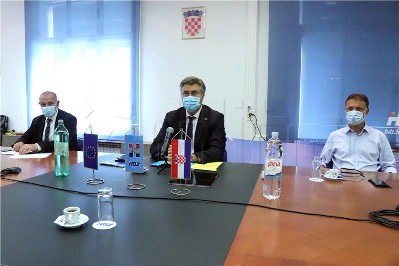 Sjednica Predsjedništva i Nacionalnog vijeća HDZ-a