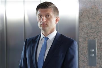 Marić: Ispunjavanje mjerila za uvođenje eura teče prema planu