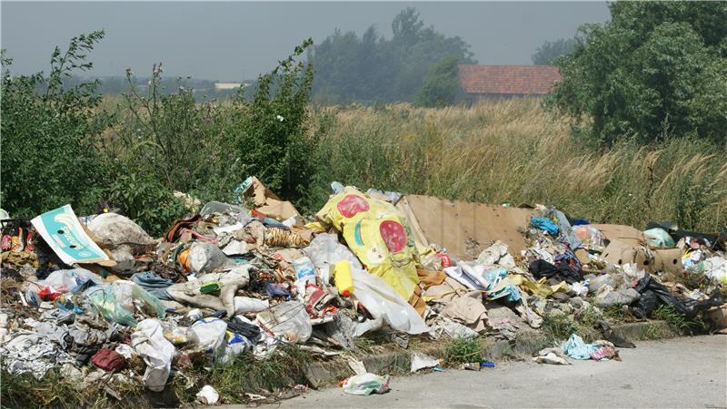 Ćorić i Kajtazi obišli romsko naselje