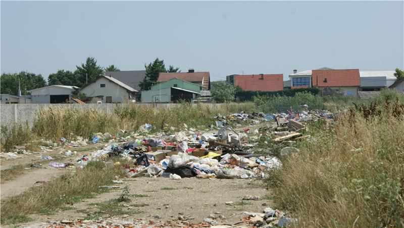 Ćorić i Kajtazi obišli romsko naselje