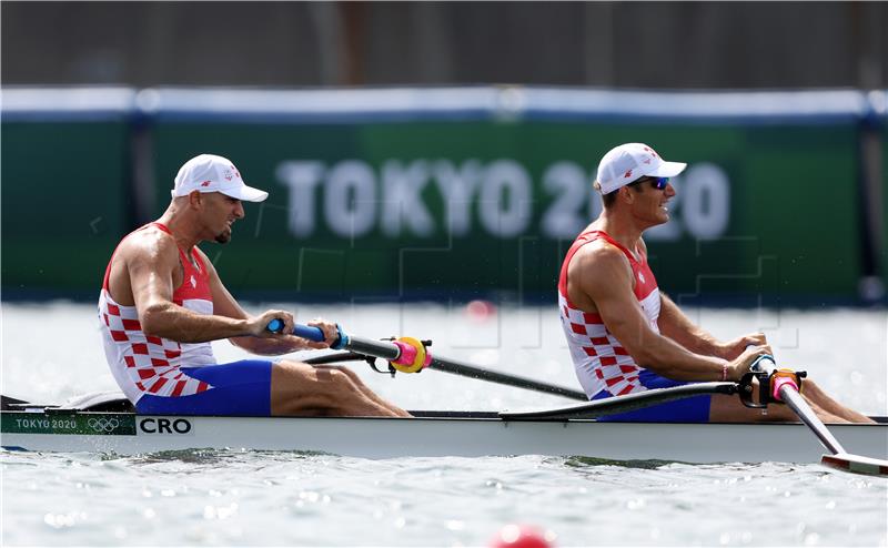 TOKIO2020: Braća Sinković osvojili zlatnu Olimpijsku medalju