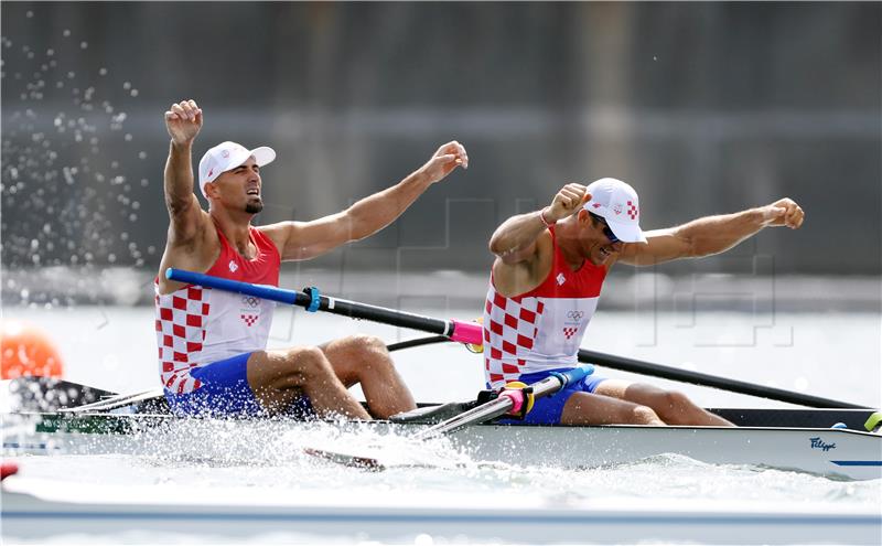 TOKIO2020: Braća Sinković osvojili zlatnu Olimpijsku medalju