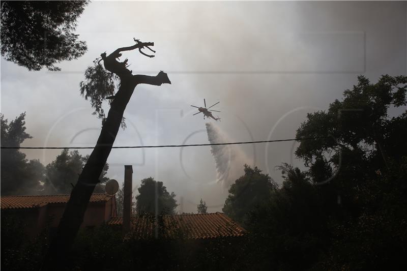 U Grčkoj evakuirana sela zbog požara na Peloponezu 