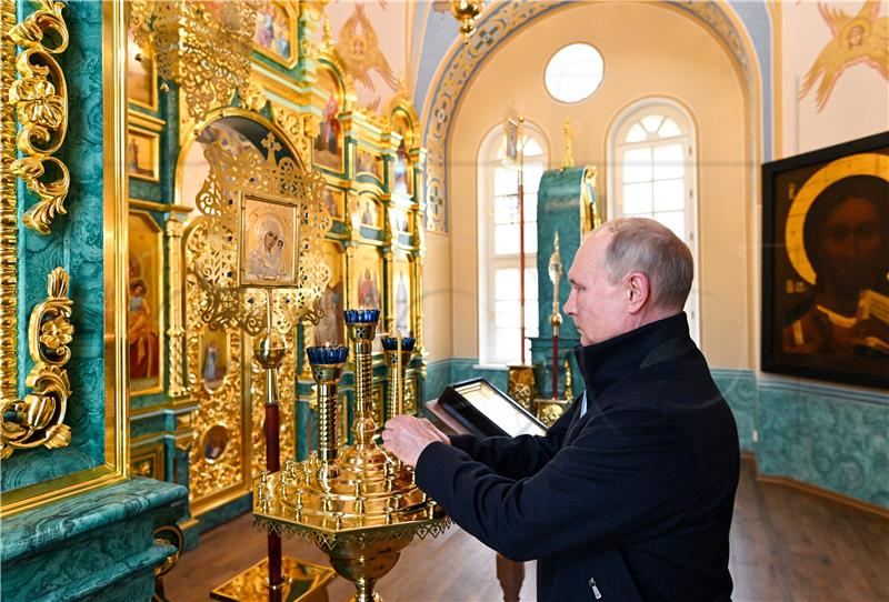 RUSSIA PUTIN RELIGION