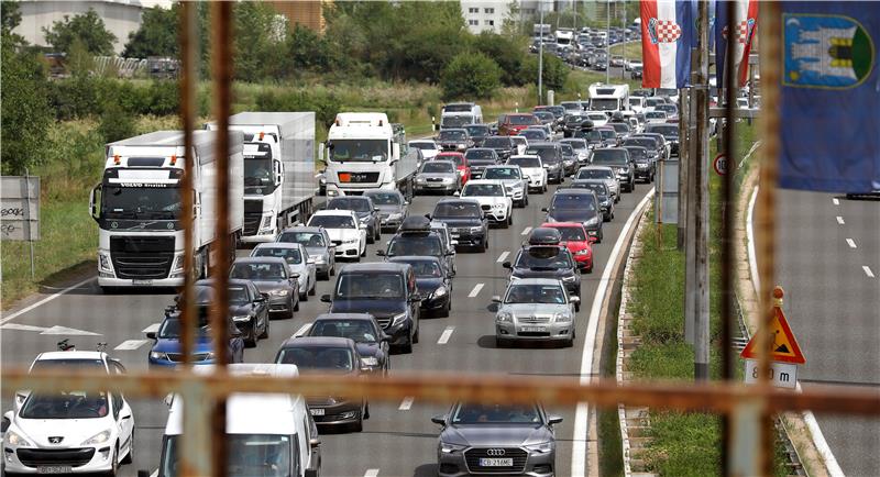 Gužve na cestama prema moru i s mora