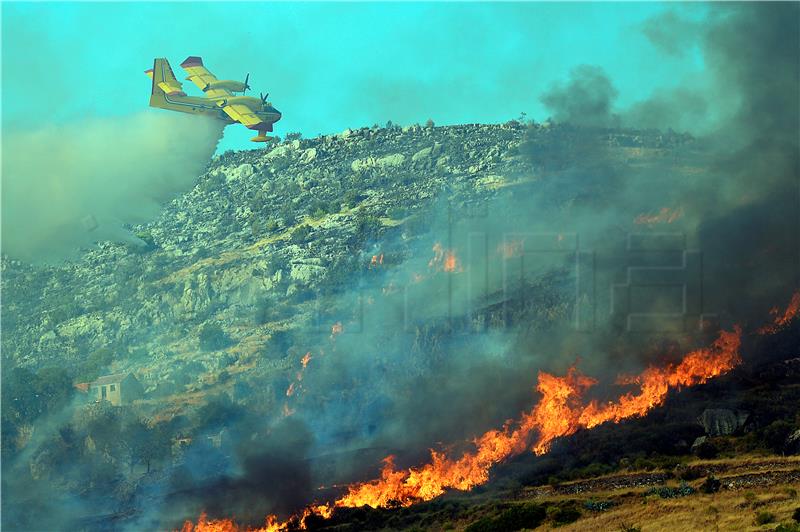 Fire at Seget Gornji caused by spark from power-transmission line