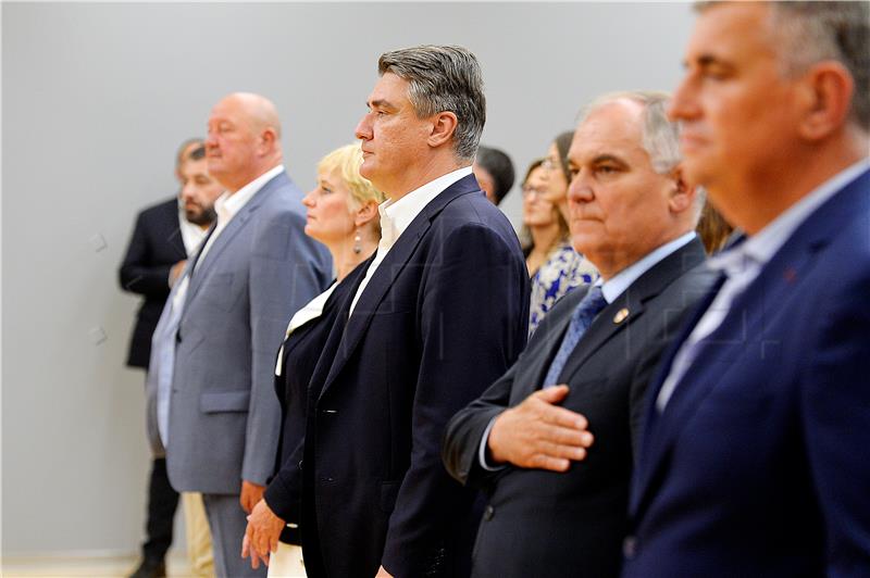 Predsjednik Republike Zoran Milanović uručio odlikovanja