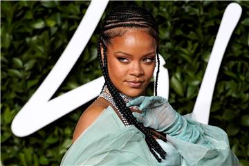 Forbes: Pjevačica Rihanna službeno je milijarderka