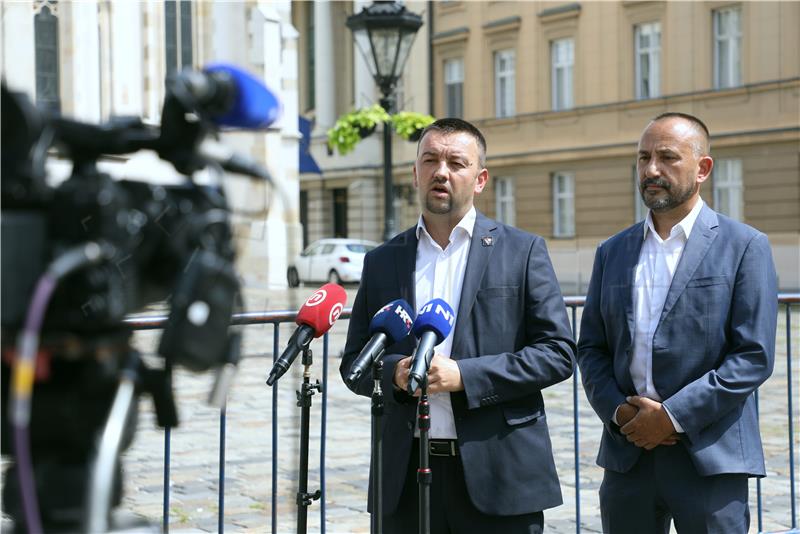 Konferencija za medije Hrvatskih suverenista