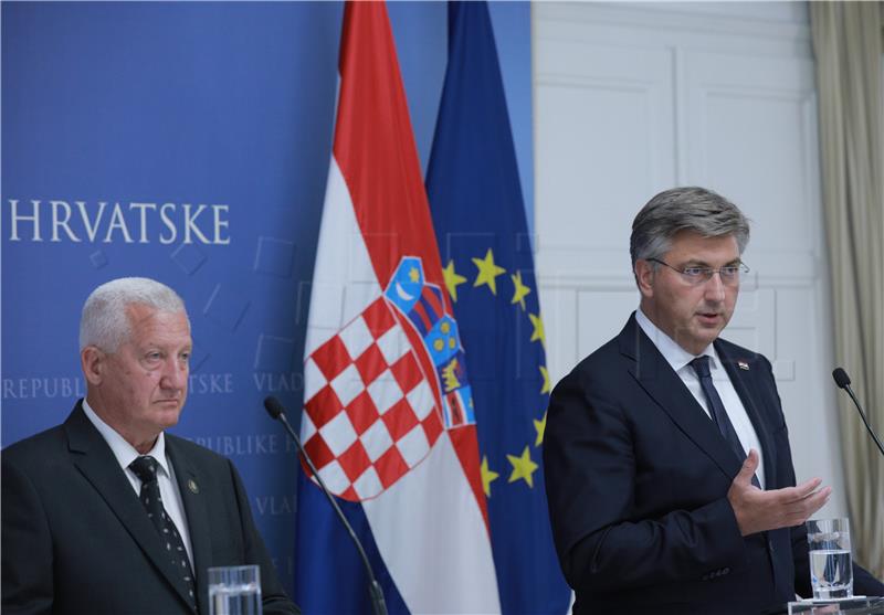 Plenković primio visoke časnike koji su sudjelovali u VRO "Bljesak" - izjave