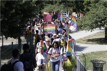 U Sarajevu stotine sudionika povorke ponosa tražile zaštitu prava LGBT osoba