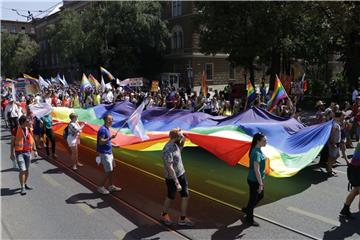 U Sarajevu stotine sudionika povorke ponosa tražile zaštitu prava LGBT osoba