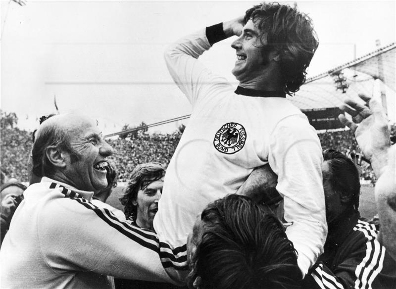 (FILE) GERMANY SOCCER GERD MUELLER OBIT