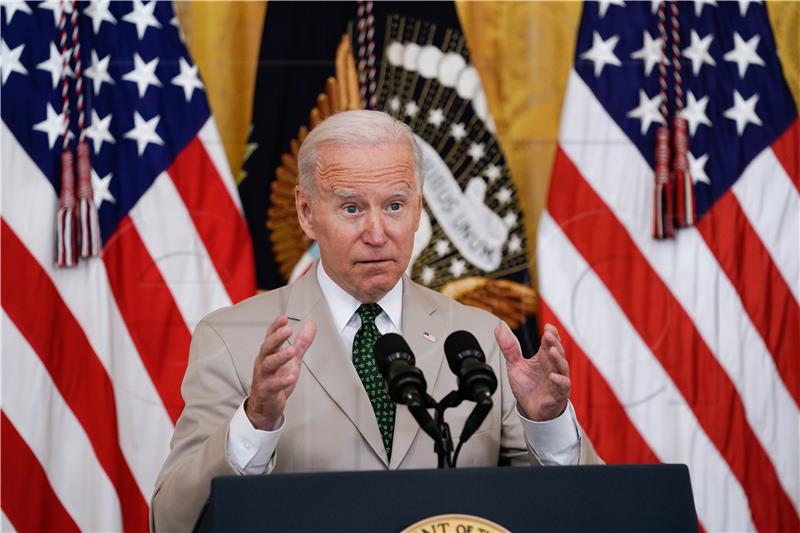 Biden se večeras obraća javnosti 