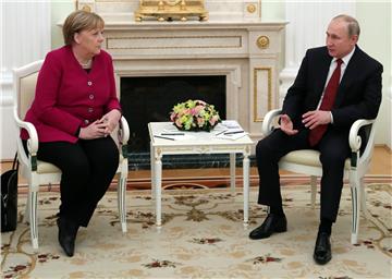 Merkel se sastaje s Putinom na godišnjicu napada na Navaljnog