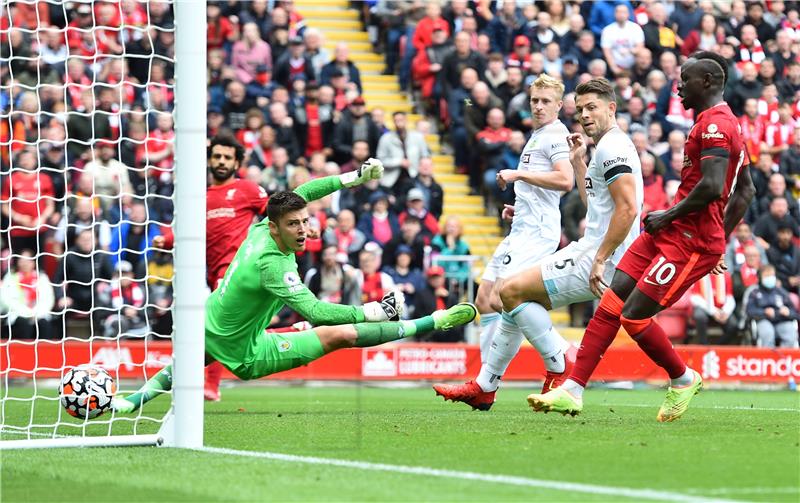 Engleska: Liverpool - Burnley 2-0