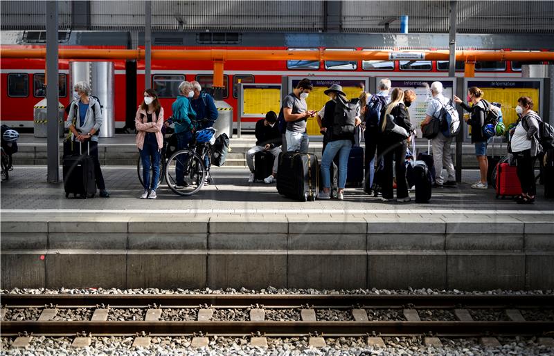 Štrajk njemačkih strojovođa proširen i na putnički promet