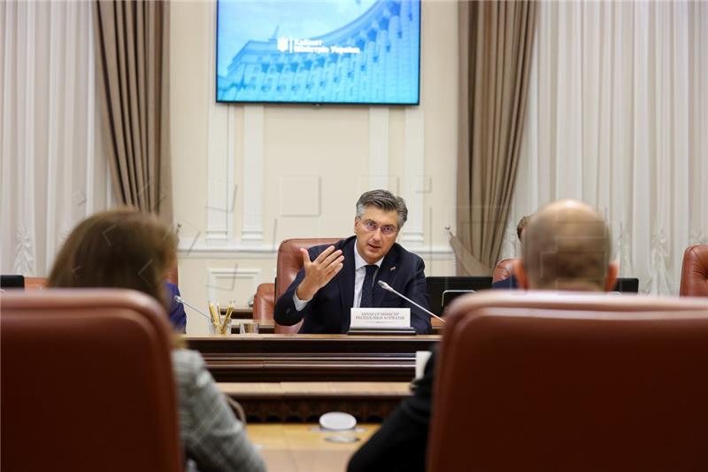 Premijer Plenković u Kijevu s predsjednikom Vlade Ukrajine Denisom Šmihalom