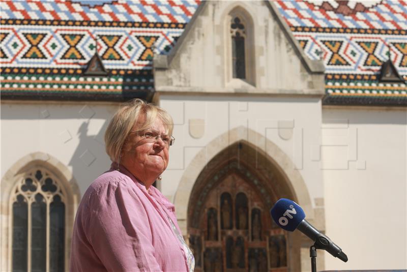 Konferencija za medije Anke Mrak-Taritaš