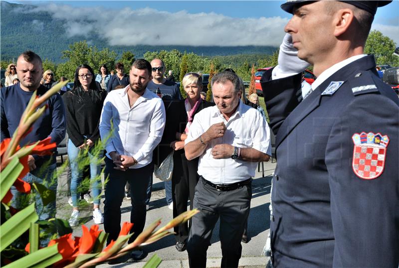 U Žutoj Lokvi obilježena 30. obljetnica pogibije četvorice policajaca