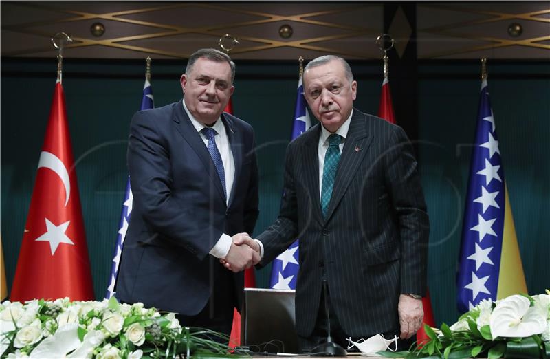 Dodik breaks boycott of presidency to meet with Erdogan in Sarajevo