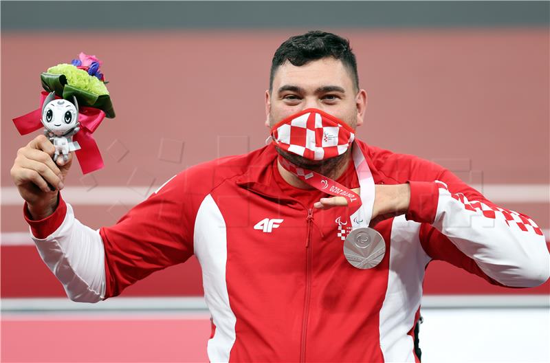 POI: Srebrna medalja za Velimira Šanodra u bacanju diska