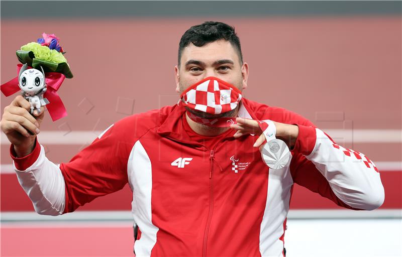 POI: Srebrna medalja za Velimira Šanodra u bacanju diska