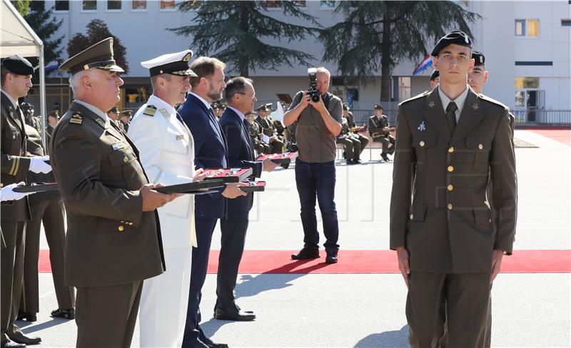 Svečanost dodjele prvoga časničkog čina kadetima i kadetkinjama 14. i 15. naraštaja