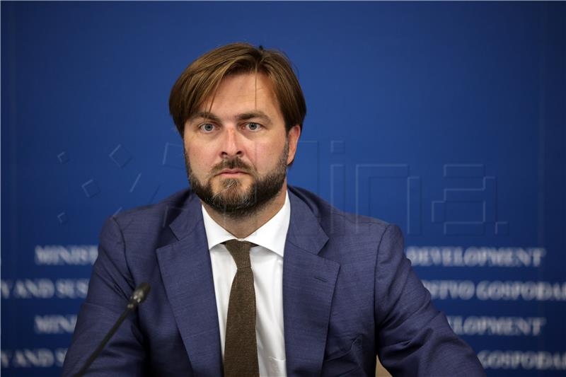 Ministar Ćorić održao konferenciju za medije