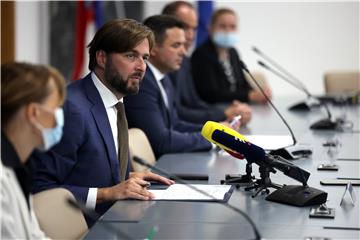 Ministar Ćorić održao konferenciju za medije