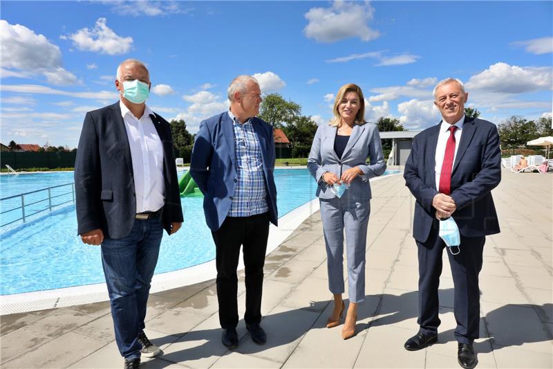 Tourism minister visits Naftalan special hospital