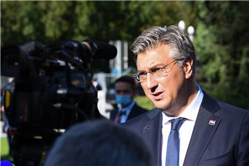 Plenković: Želim utvrditi činjenice oko prešutnih minusa na tekućim računima