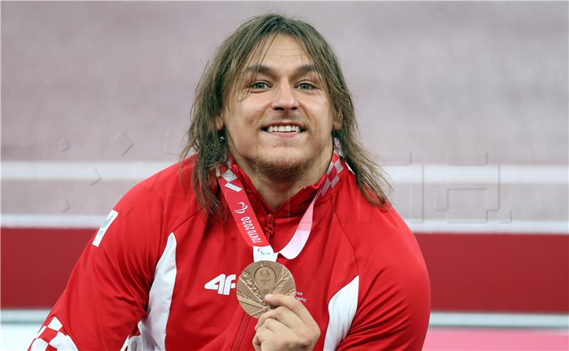 POI: Deni Černi, dodjela brončane medalje