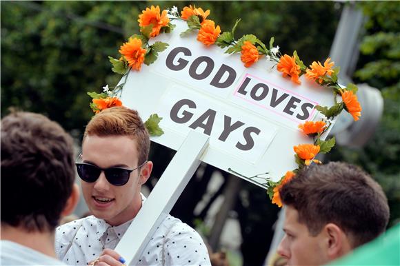 Tisuće pristaša istospolnog braka sudjelovale na Zuerich Pride festivalu