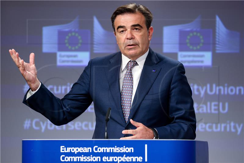 EU: "Pravo je vrijeme" za zajedničku migracijsku politiku - Schinas