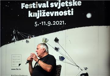 Zoran Predin na tribini Razotkrivanje 9. Festivala svjetske književnosti