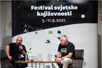 Zoran Predin na tribini Razotkrivanje 9. Festivala svjetske književnosti