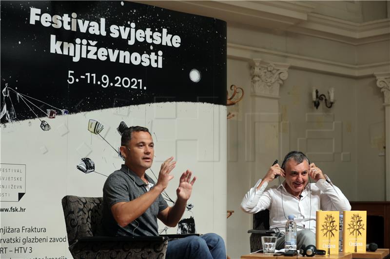 Manuel Vilas na tribini Razotkrivanje 9. Festivala svjetske književnosti