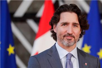 Justin Trudeau pogođen šljunkom za vrijeme kampanje