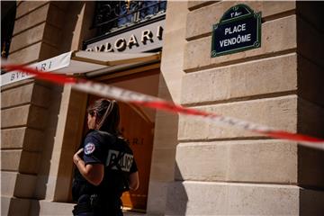 FRANCE ROBBERY JEWELRY