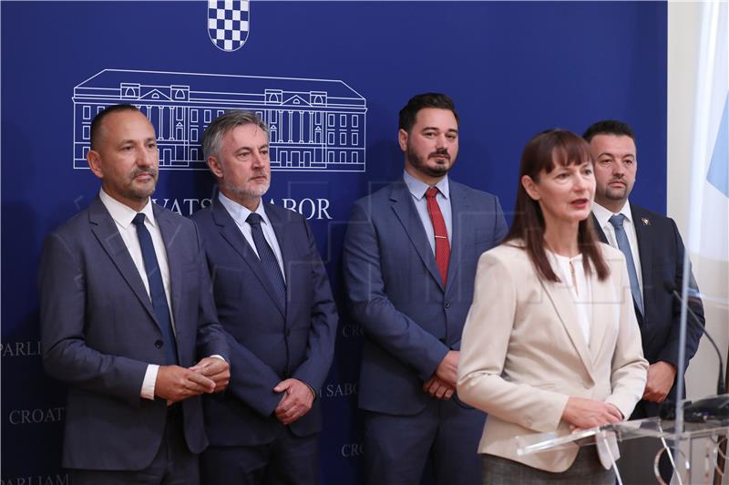 Konferencija za medije Hrvatskih suverenista