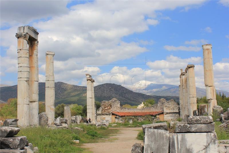 Arheolozi iskopali u Turskoj rijetki kip cara Hadrijana