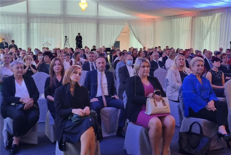 Lepoglava: Otvoren 25. Međunarodni festival čipke